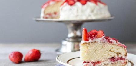 Cómo hacer tarta de fresas con nata