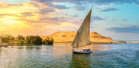Velero por el rio Nilo en Egipto.