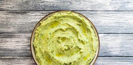 Cómo hacer hummus de aguacate