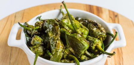 Cómo hacer pimientos del padrón al microondas