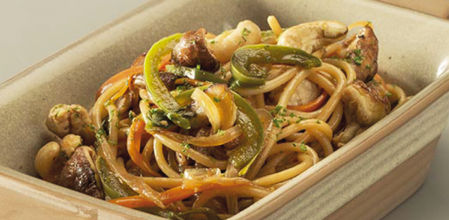 Cómo preparar ‘yakisoba’ (o el ‘chow mein’ chino)