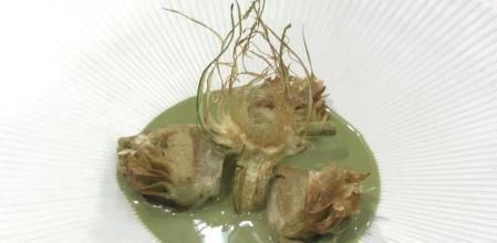 Cómo preparar una crema suave de alcachofas