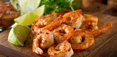 Cómo preparar unos langostinos picantes con hierbas aromáticas