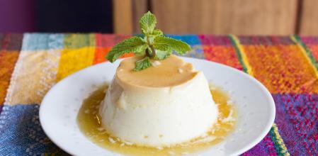 Aprende a preparar esta original receta de flan de nata