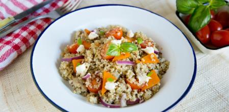 Prepara esta ensalada de quinoa, mascarpone y calabaza tan sencilla y saludable