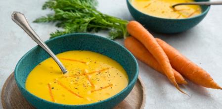 Crema de zanahoria, naranja y curry: cómo hacer esta sencilla y nutritiva receta