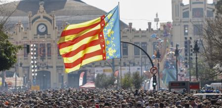 Senyera valenciana en un acto multitudinario 