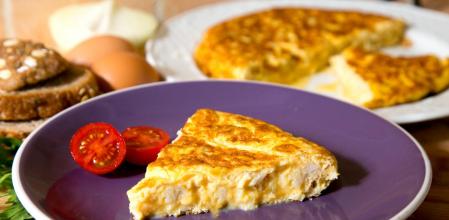Receta de tortilla de bacalao y cebolla