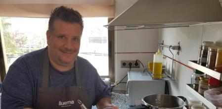 Los chefs cocinan en casa: los garbanzos con bacalao de Victor Quintillà