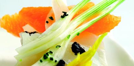 Prepara una refrescante ensalada con bacalao desalado y naranjas