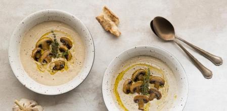 Crema de champiñones al Jerez fácil, rica y reconfortante