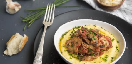 Prepara esta nutritiva polenta de champiñones sin gluten