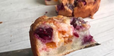 El mejor pastel de cerezas y albaricoques (sin gluten) ideal para celíacos