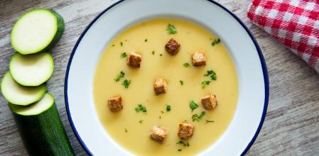 Crema de calabacín y parmesano: prepara esta saludable y nutritiva receta
