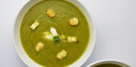 Cómo hacer crema fría de calabacín y puerro