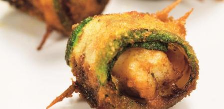 Calabacín relleno de beicon y langostino, un entrante exquisito