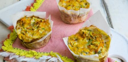 Sorprende con estos budines de calabacín y zanahoria