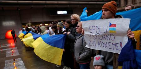 Un acto en Praga en memorial de las víctimas del bombardeo del teatro Drama de Maríupol, el pasado 16 de marzo