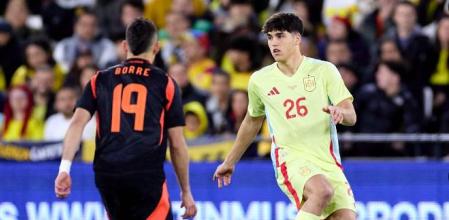 Pau Cubarsí, con España