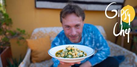 La receta de garbanzos con bacalao de Gipsy Chef que solo te llevará cinco minutos