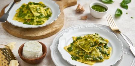 La receta más deliciosa de raviolis rellenos de mató, espinacas y beicon