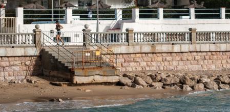 Otra imagen de la playa de la Bassa Rodona, la más afectada por la falta de arena
