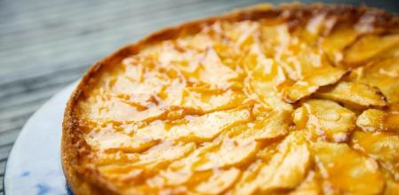 Empieza la semana con este delicioso pastel de manzana