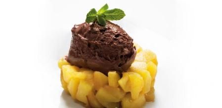 Helado de chocolate con manzana y menta, un clásico que siempre convence