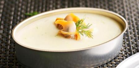 Crema de colinabo con berberechos, una deliciosa receta de temporada