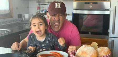 Los chefs cocinan en casa: la quiche con butifarra y setas de Fabián Martín