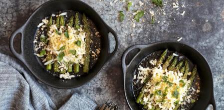 Espárragos a la polonesa, una deliciosa receta de temporada