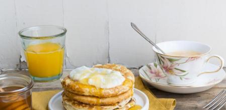Blinis con yogur, la merienda más dulce y deliciosa