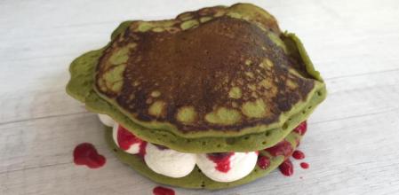 Sorprende con estas tortitas de té matcha