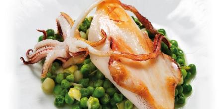 Receta rápida de calamares con guisantes