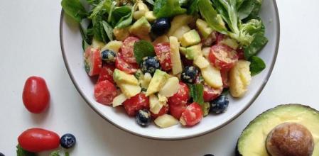 9 recetas de ensaladas muy frescas sin la lechuga de protagonista