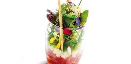 Receta de ensalada en vaso: una forma diferente de preparar este entrante