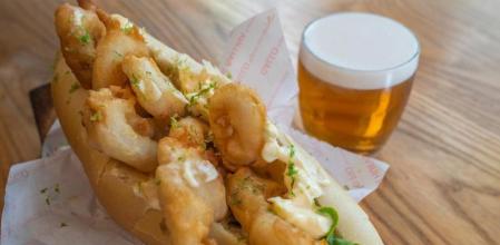 Preparar este riquísimo bocata de calamares es ‘Así de fácil’