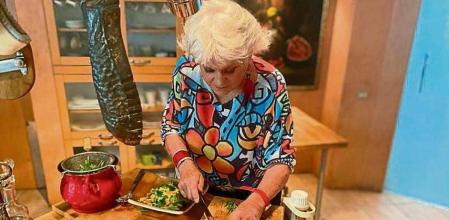 Los chefs cocinan en casa: la ensalada de judías y salmón de Rosa Esteva