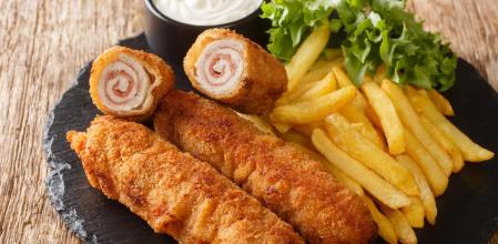 Flamenquines de jamón y queso: una receta rápida ideal para niños y mayores