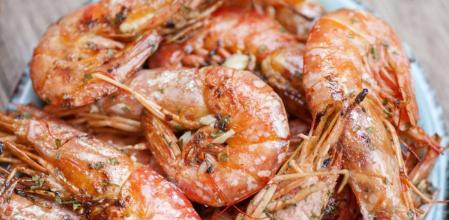 Gambones al horno, una receta perfecta para Navidad