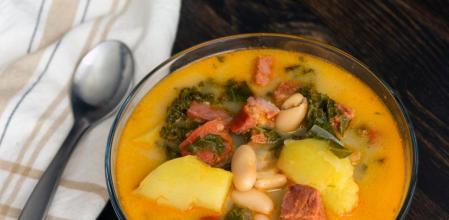 Cómo hacer un sabroso caldo gallego