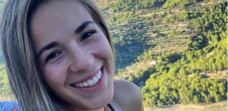 La dura lucha de los padres de Marta, la joven que lleva año y medio en coma por un batido de proteínas