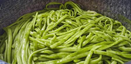 Prepara esta sencilla salsa de pistachos para llevar tus platos de pasta a otro nivel