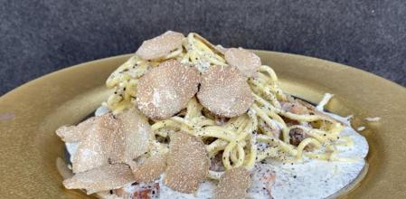 La receta de pasta con panceta, trufa y parmesano de Miquel Antoja