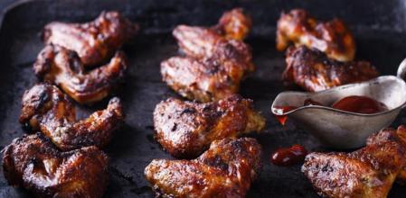 Cómo recalentar las alitas de pollo para que queden crujientes