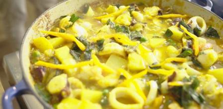 El Cau cau de marisco de Gastón Acurio, un guiso peruano para el invierno