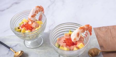 Cóctel de gambas, la receta más clásica, lista en menos de 30 minutos