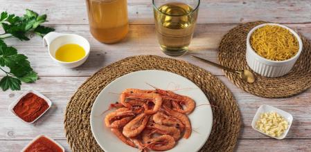 Cómo hacer una deliciosa fideuá de gambas al microondas