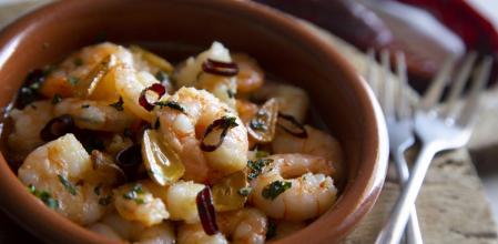 Cómo hacer gambas al ajo y guindilla