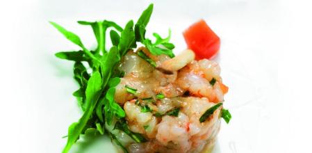 La receta de tartar de gambas con gelatina de tomate más sabrosa